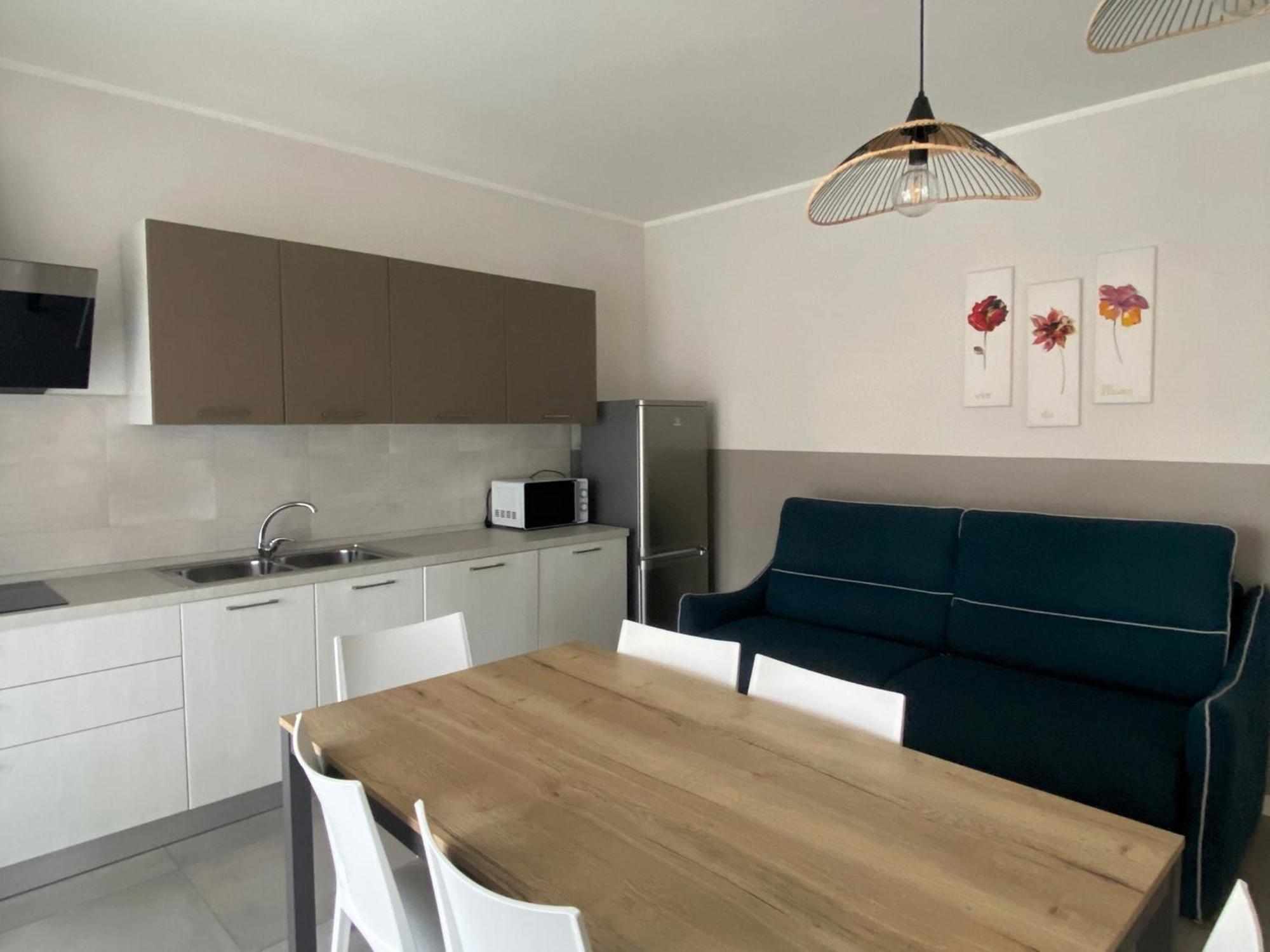 The Prince - Luxury Apartments With Pool Peschiera del Garda Exterior photo