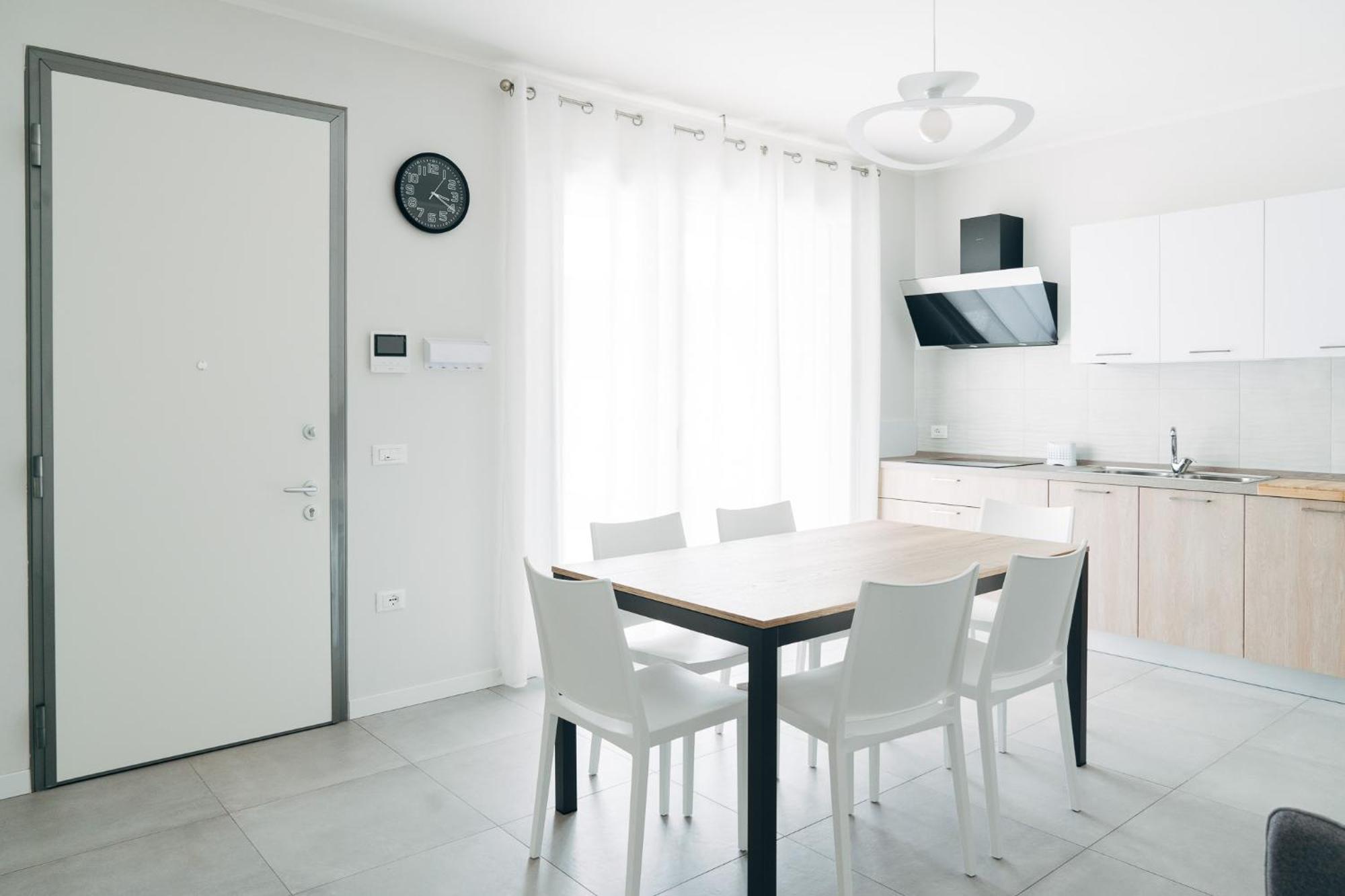 The Prince - Luxury Apartments With Pool Peschiera del Garda Exterior photo