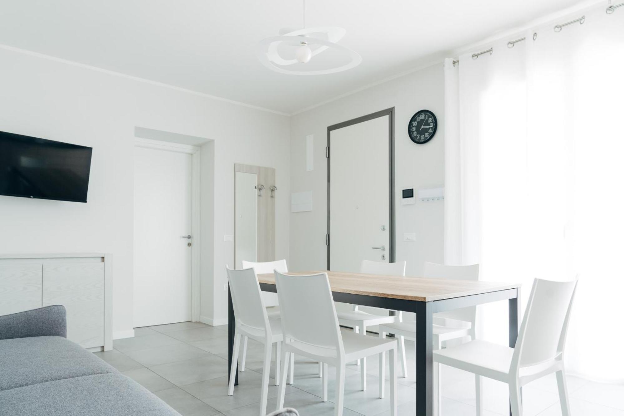 The Prince - Luxury Apartments With Pool Peschiera del Garda Exterior photo